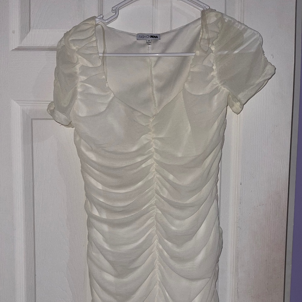 FASHION NOVA WHITE RUCHED MINI DRESS BNWOT SIZE M